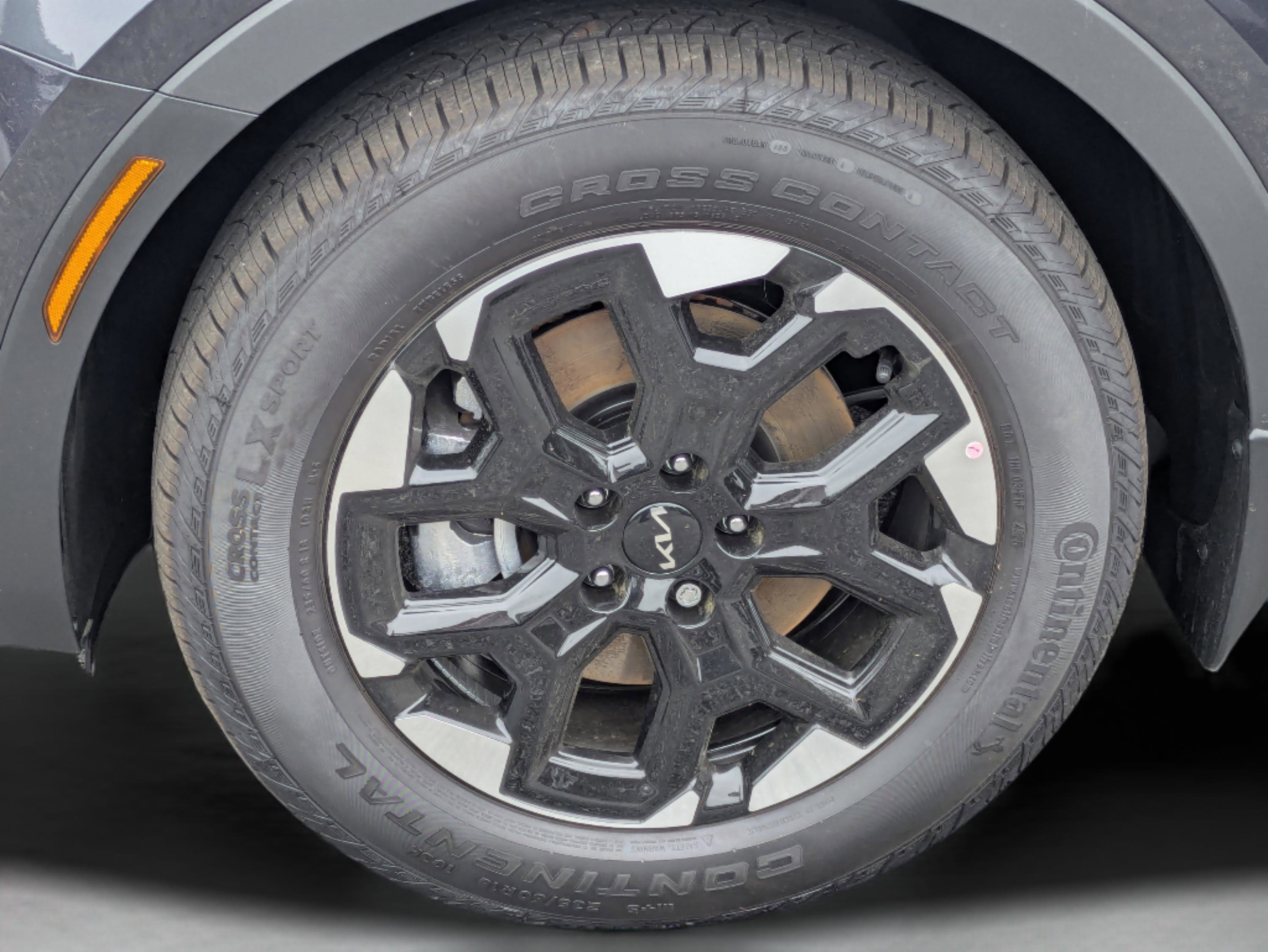 New 2026 Kia Sorento S FWD image 12