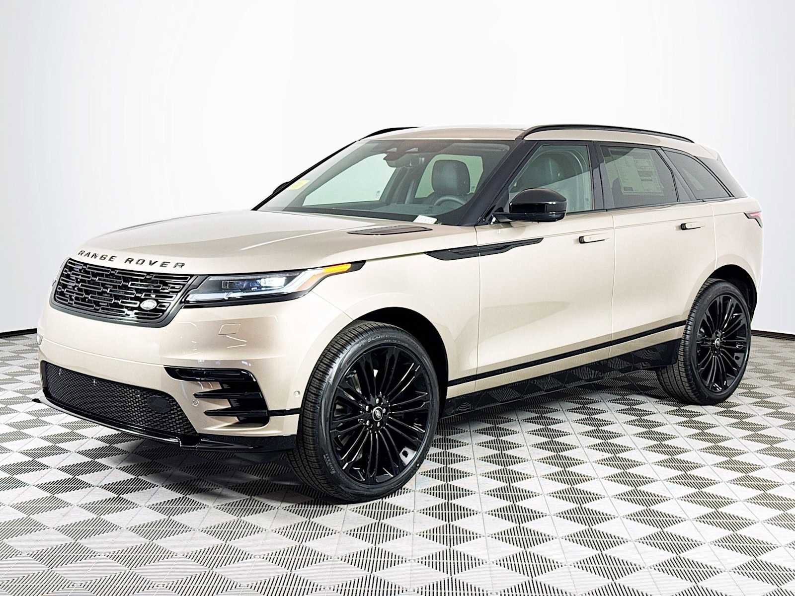 New 2026 Land Rover Range Rover Velar Dynamic SE image 1
