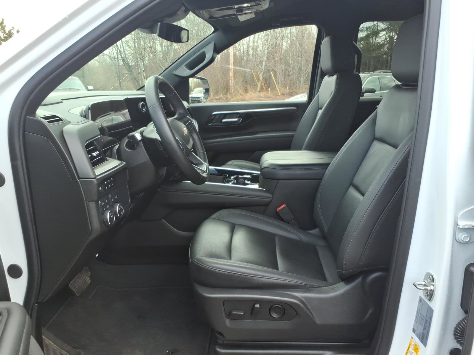 Used 2025 Chevrolet Tahoe LT AWD/4WD image 10