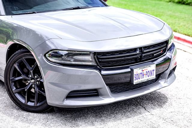 Used 2019 Dodge Charger SXT w/ Plus Group RWD image 2