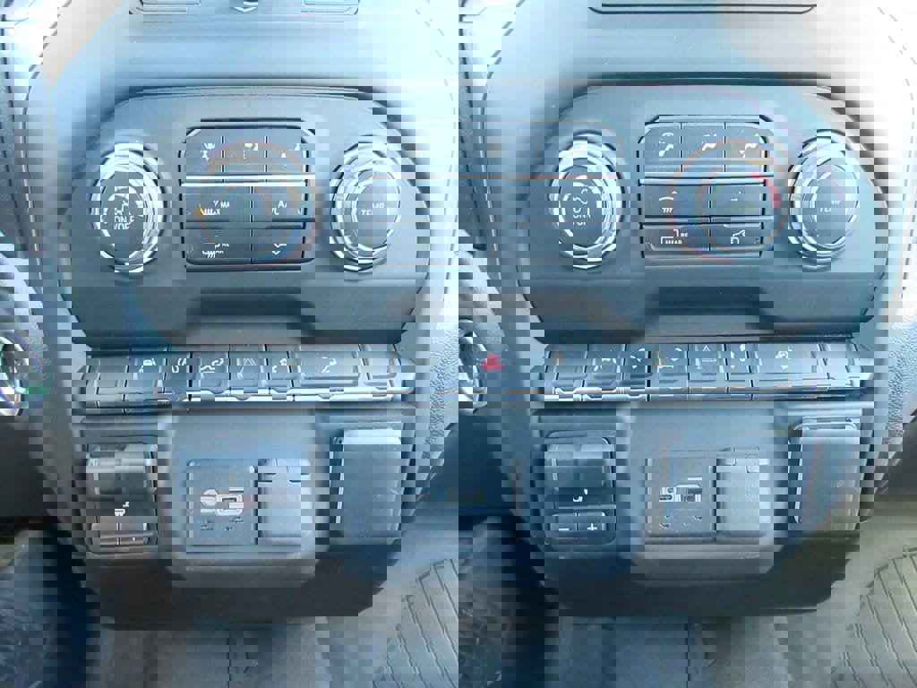 Certified 2024 Chevrolet Silverado 1500 Custom Trail Boss w/ LPO, Dark Essentials Package image 31