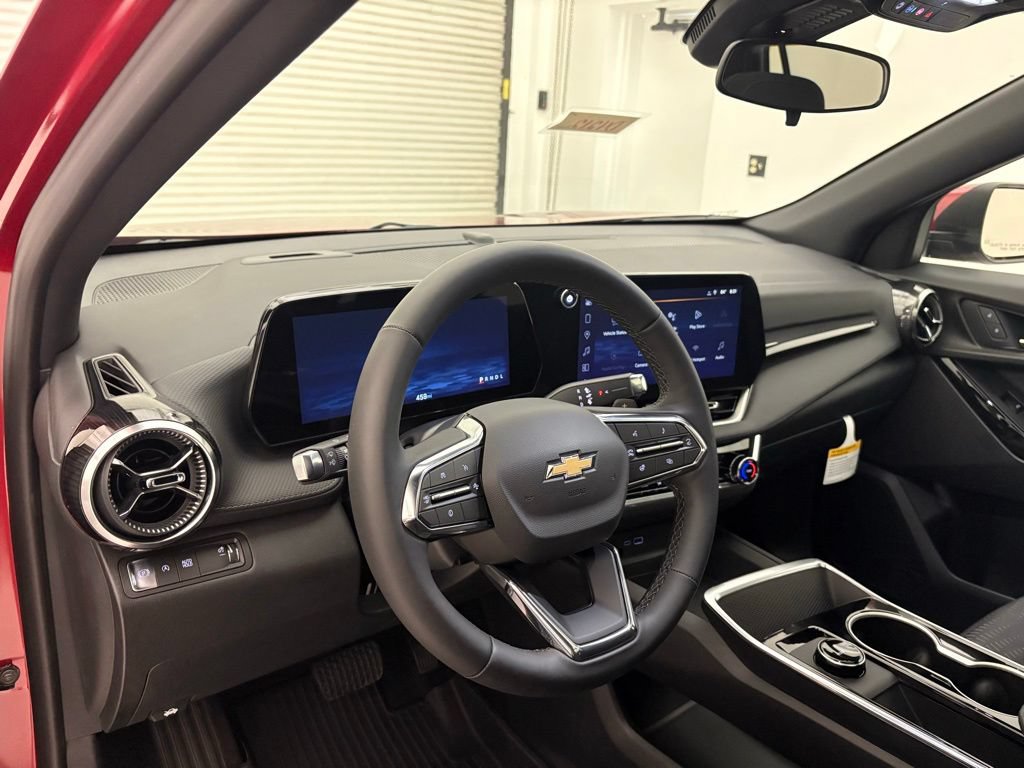 New 2026 Chevrolet Equinox LT FWD image 2