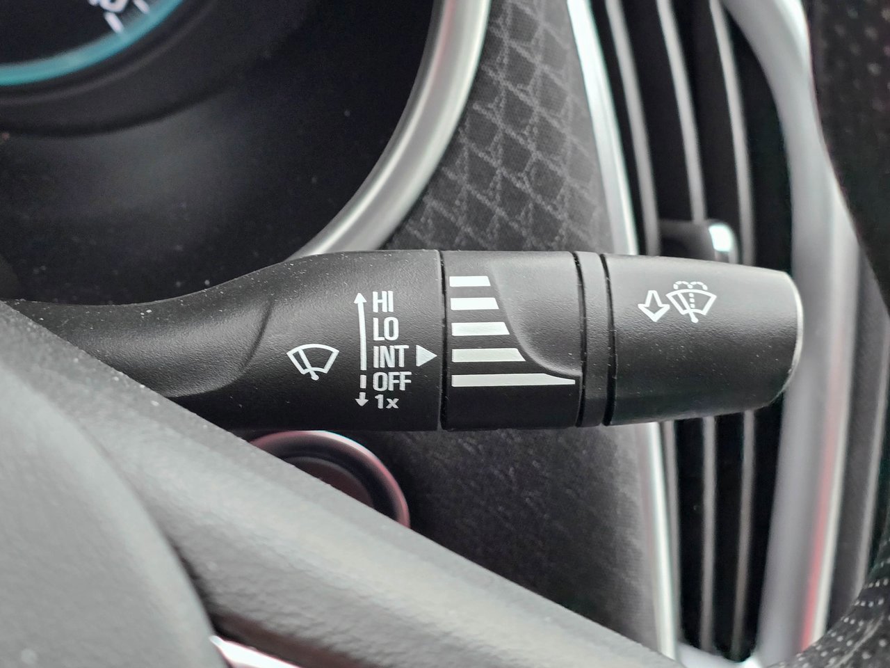 Used 2025 Chevrolet Malibu LT image 22