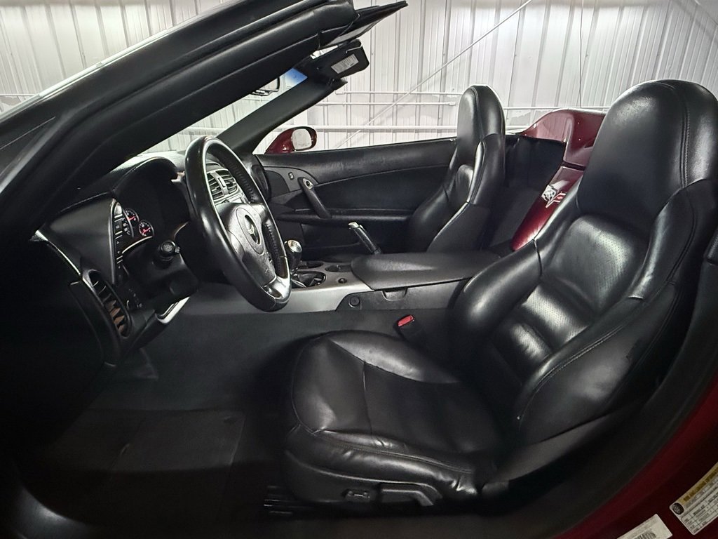 Used 2006 Chevrolet Corvette Convertible w/ Preferred Equipment Group image 32