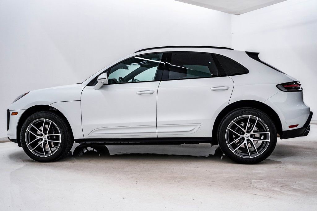 Certified 2025 Porsche Macan AWD/4WD video 2