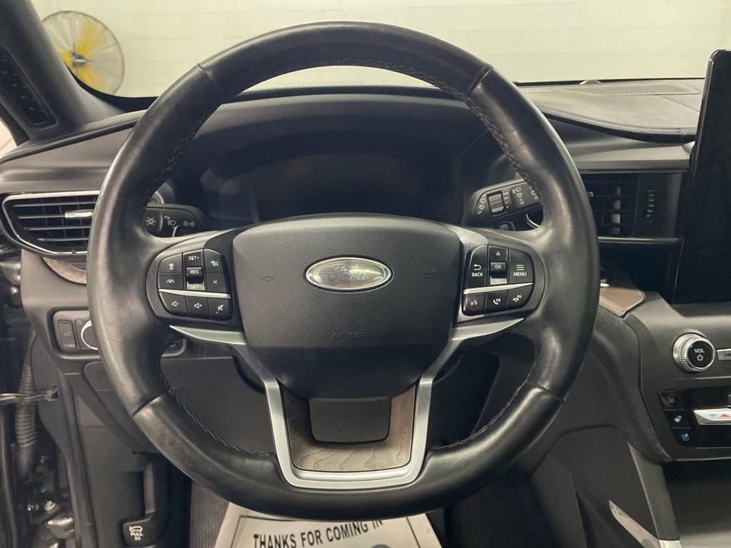 Used 2020 Ford Explorer Platinum w/ Premium Technology Package AWD/4WD image 20