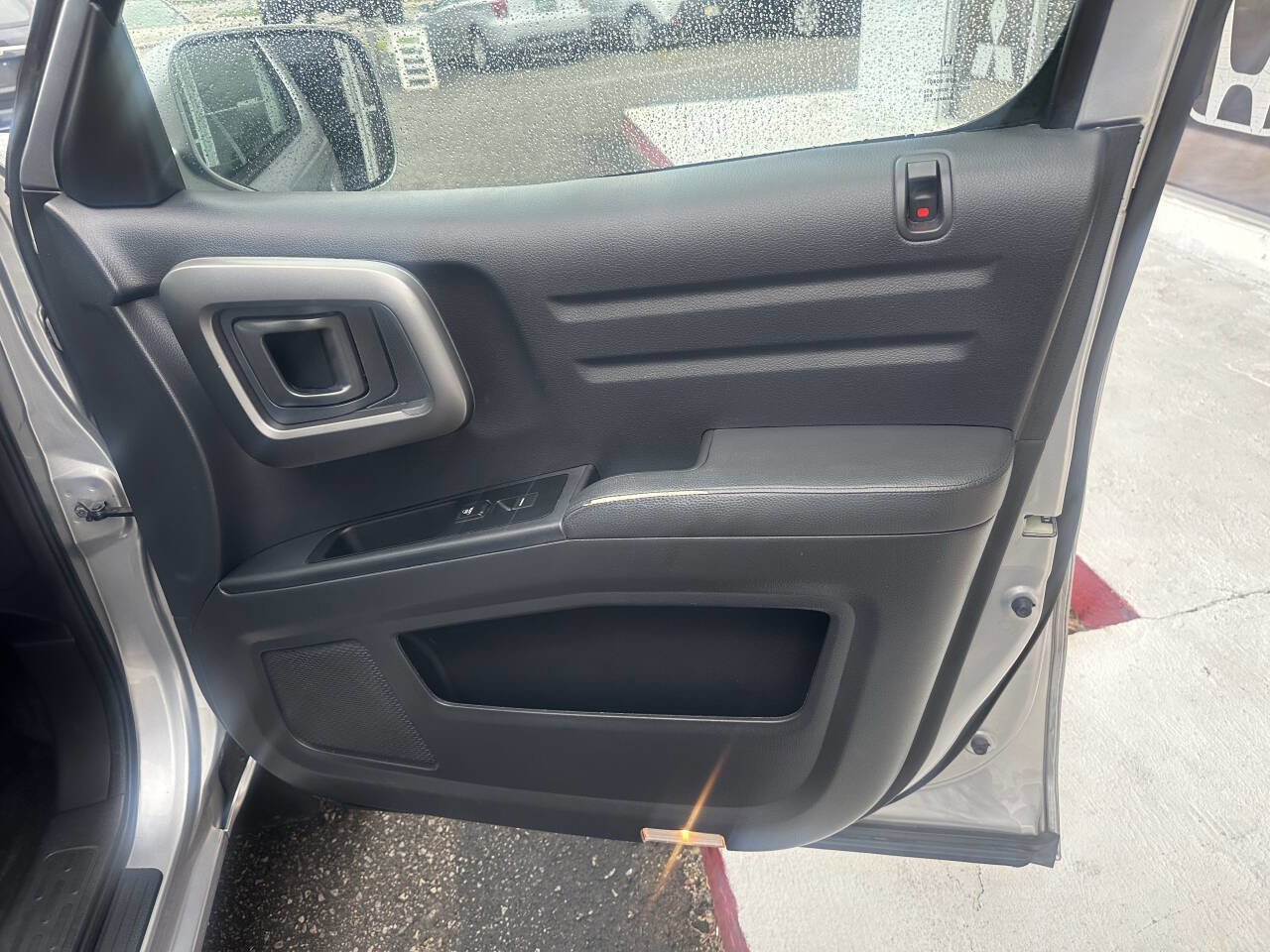 Used 2014 Honda Ridgeline SE image 18