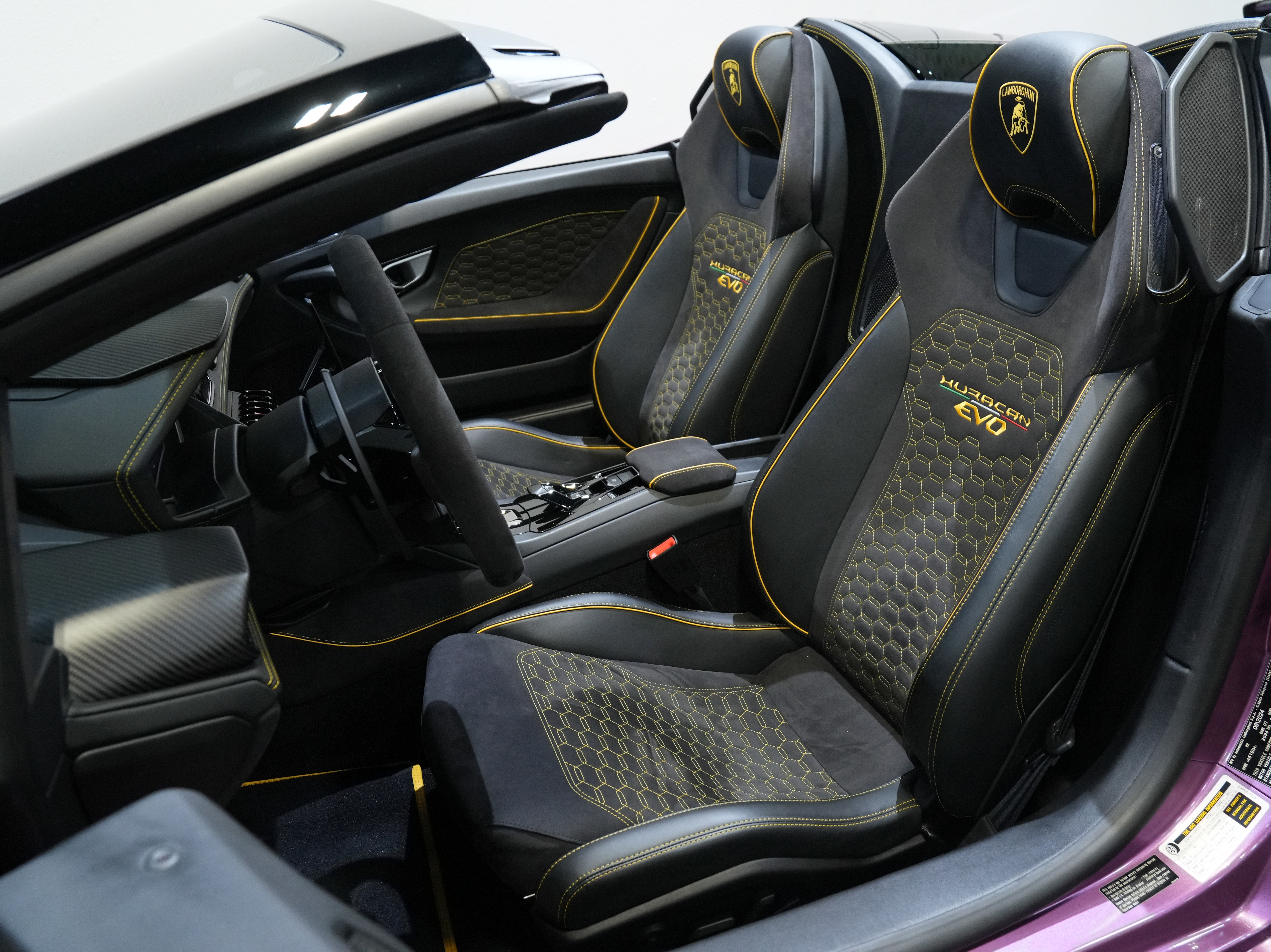 Used 2024 Lamborghini Huracan EVO image 41