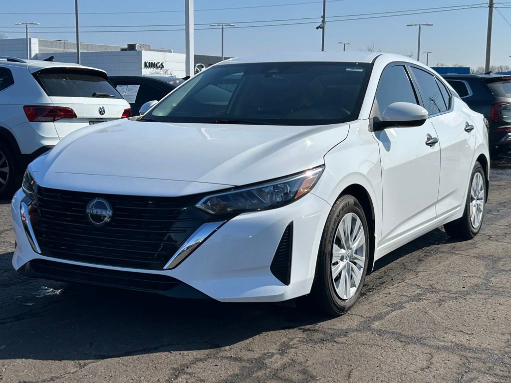 Used 2024 Nissan Sentra S image 3