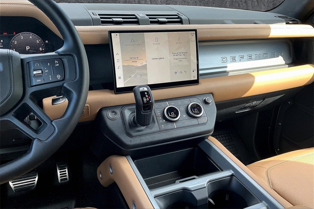 Used 2025 Land Rover Defender 110 V8 image 9