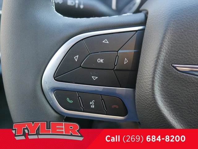 New 2026 Chrysler Pacifica Select AWD/4WD image 27