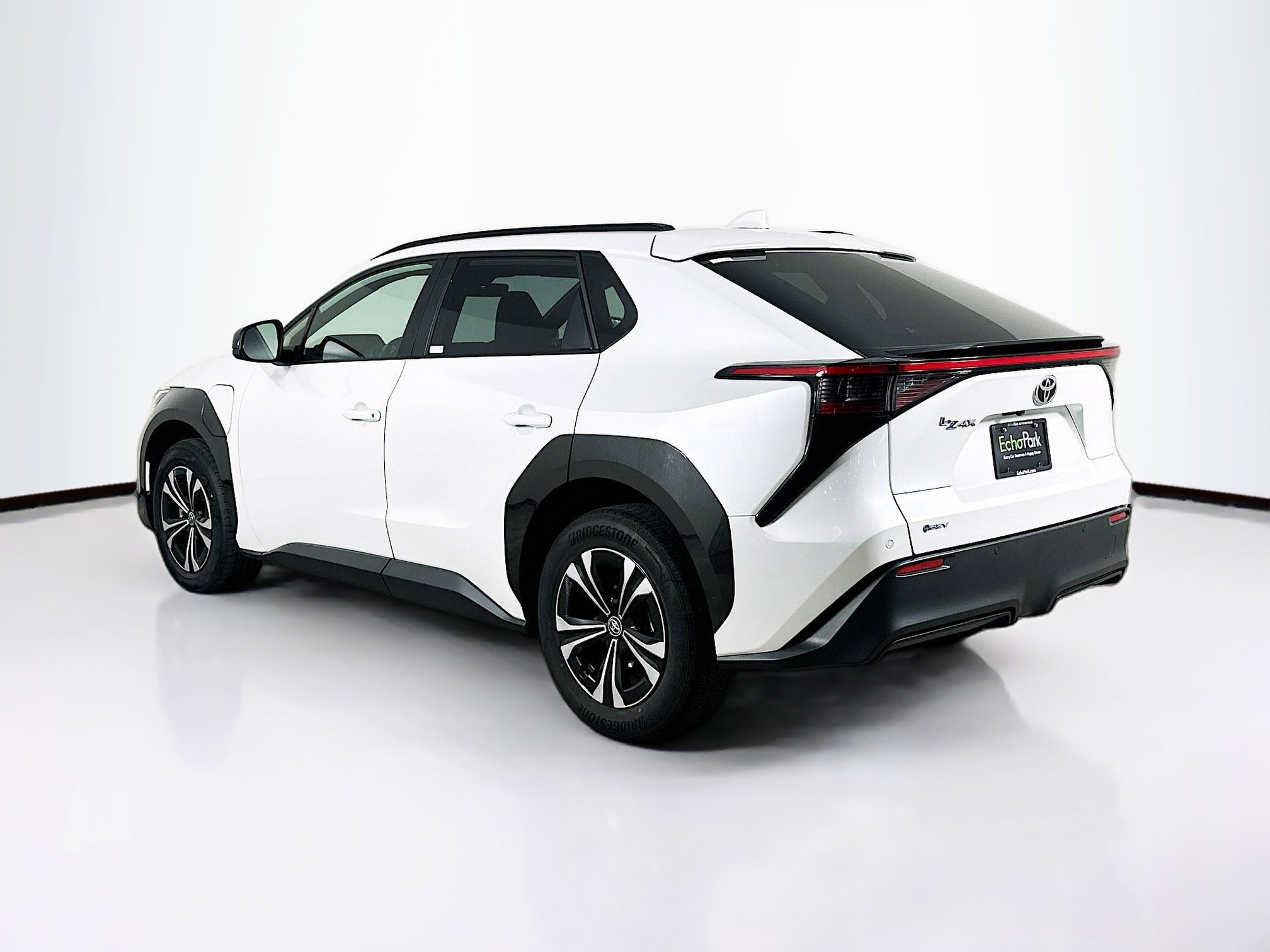 Used 2024 Toyota bZ4X FWD image 5