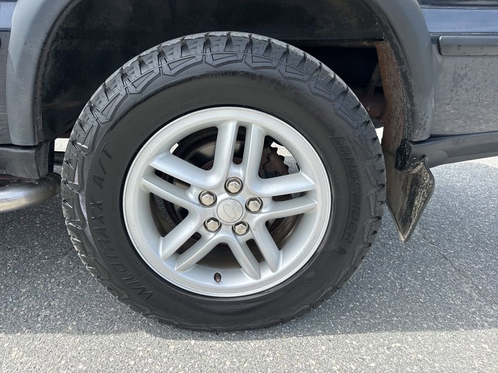 Used 2004 Land Rover Discovery SE image 27