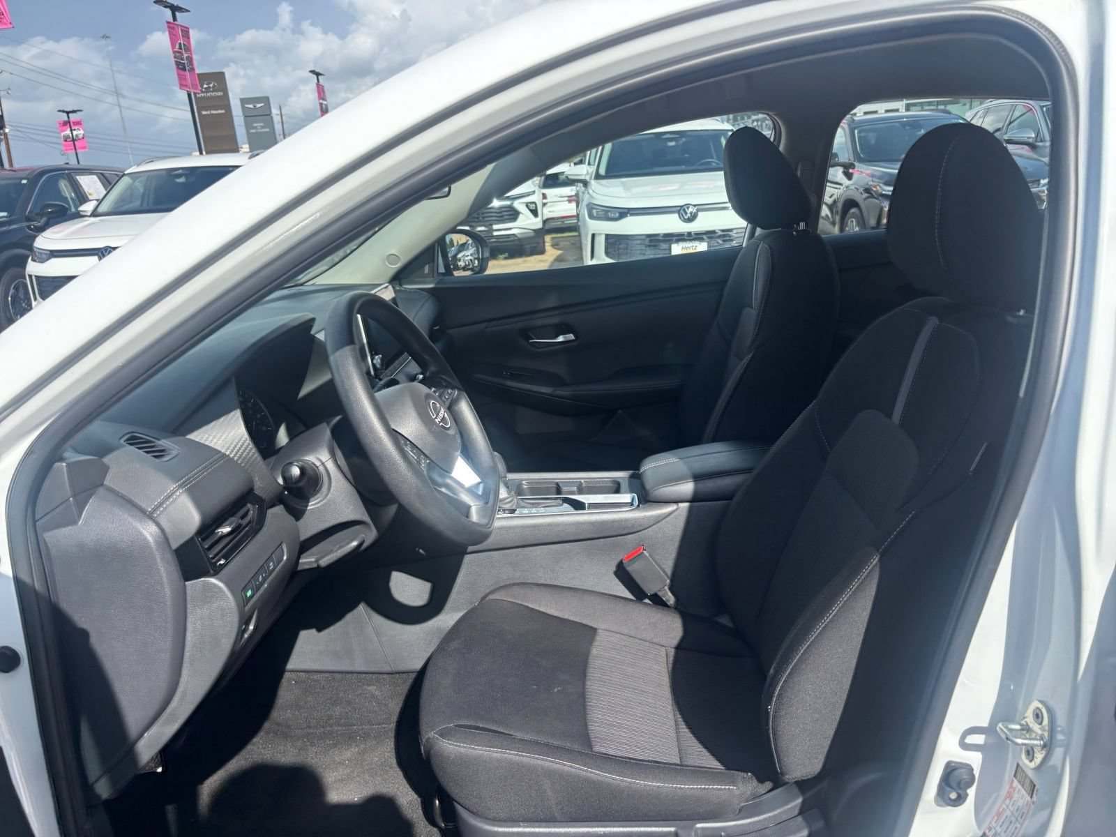 Used 2025 Nissan Sentra SV FWD image 24
