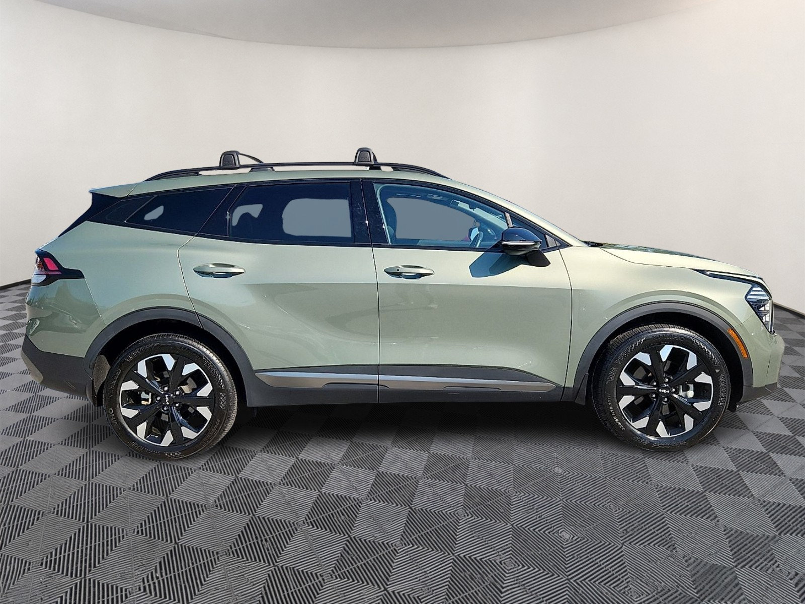 Used 2024 Kia Sportage X-Line w/ X-Line Premium Package AWD/4WD image 7