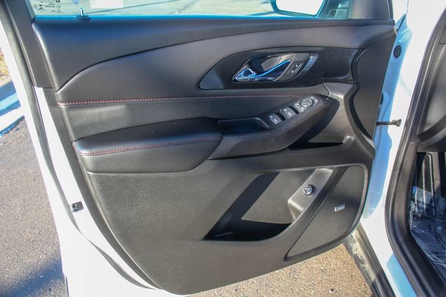 Used 2022 Chevrolet Traverse RS image 17