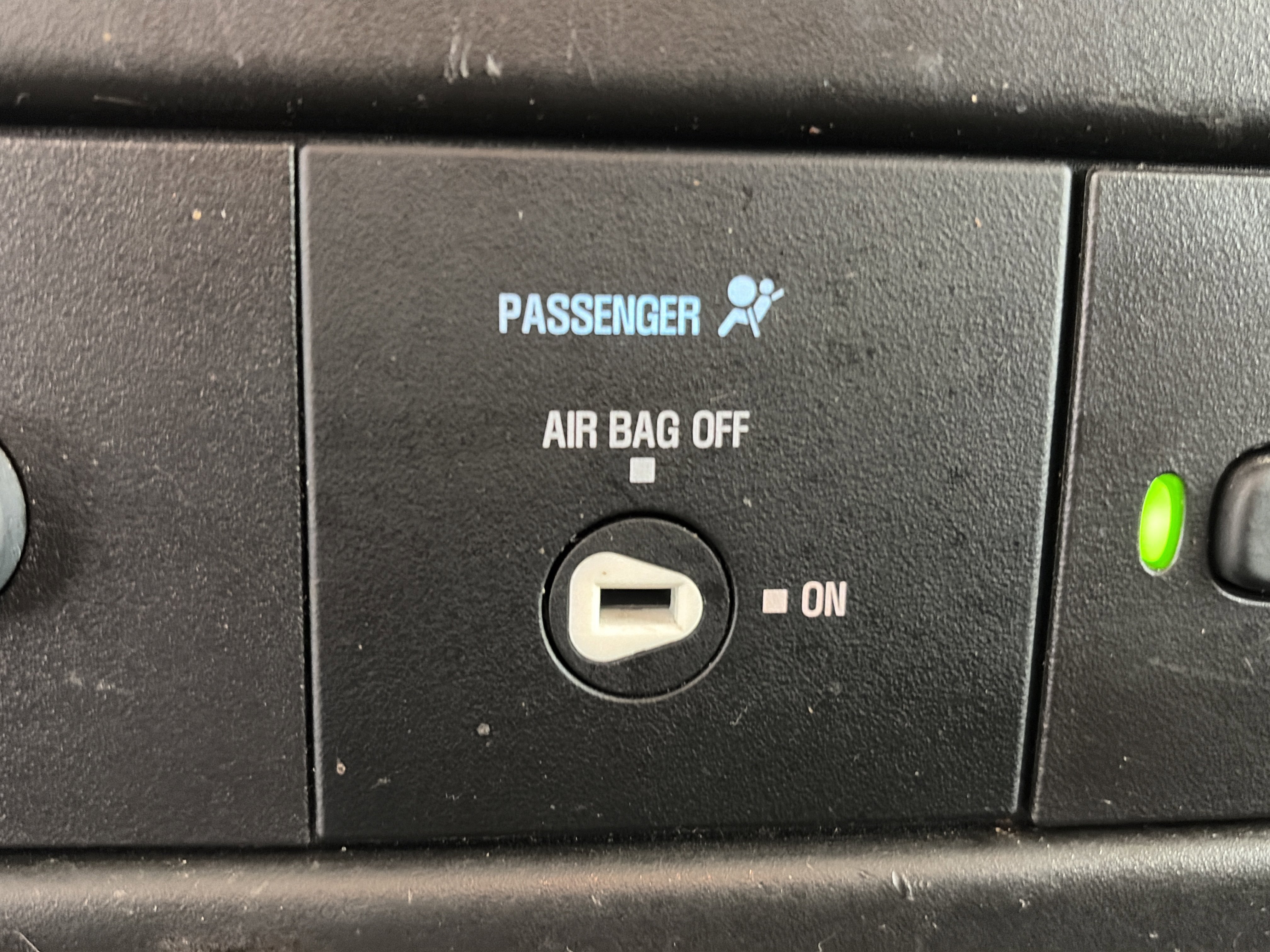 Used 2021 Chevrolet Express 2500 w/ Driver Convenience Package image 21