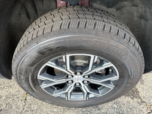 Used 2024 GMC Acadia AT4 w/ LPO, Floor Liner Package AWD/4WD image 20