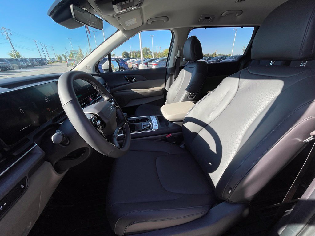 New 2027 Kia Carnival EX FWD image 20