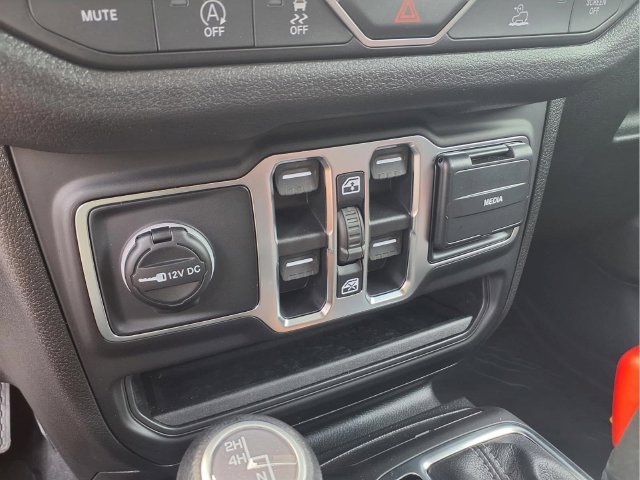 New 2026 Jeep Gladiator Sport AWD/4WD image 18