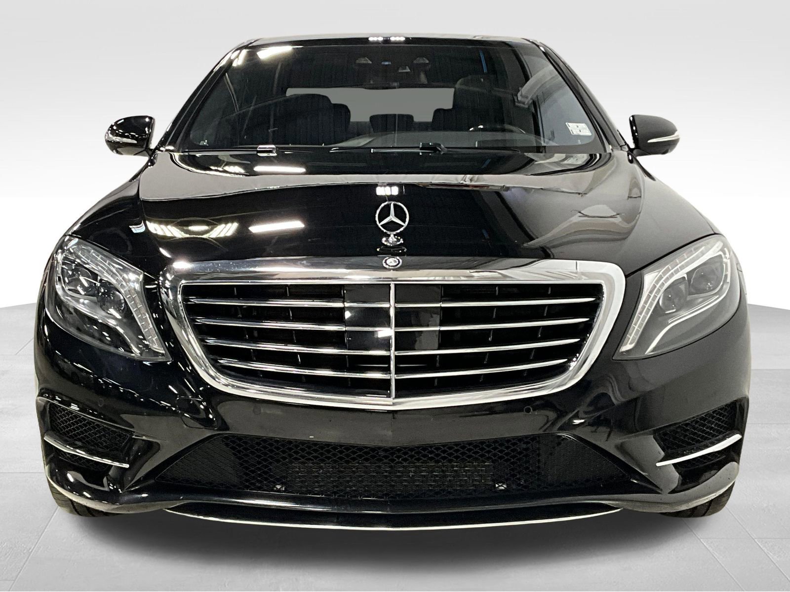 Used 2015 Mercedes-Benz S 550 4MATIC Sedan image 3