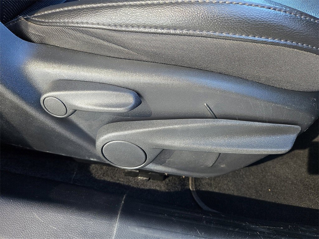 Used 2020 Jeep Compass Limited image 28