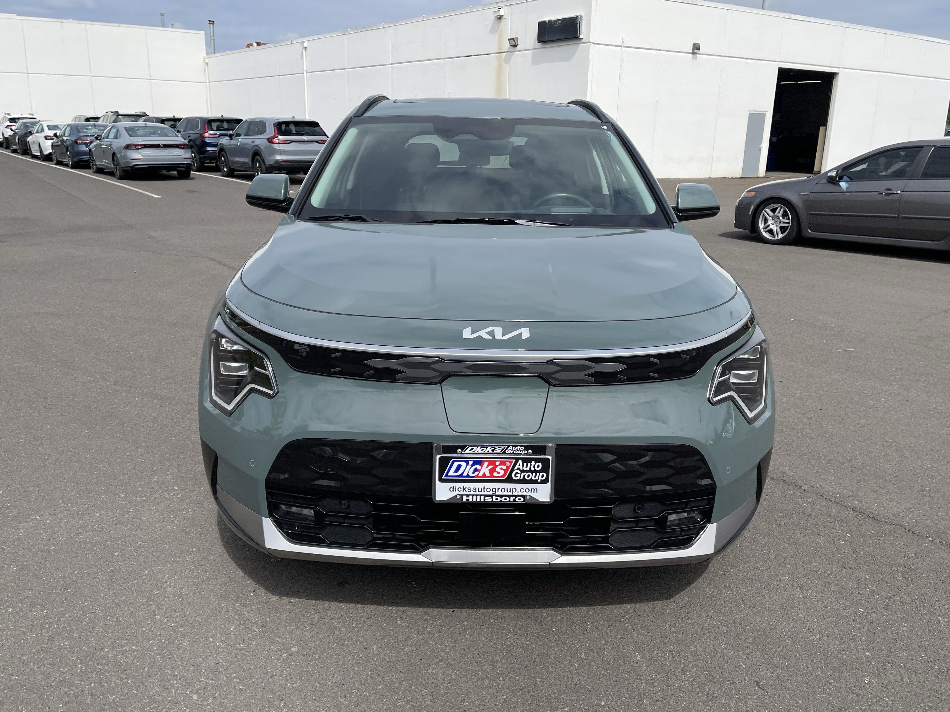Used 2023 Kia Niro Wave FWD image 8