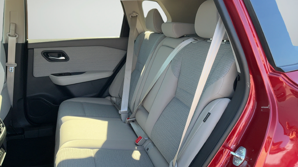 Used 2023 Nissan Rogue SV FWD image 20