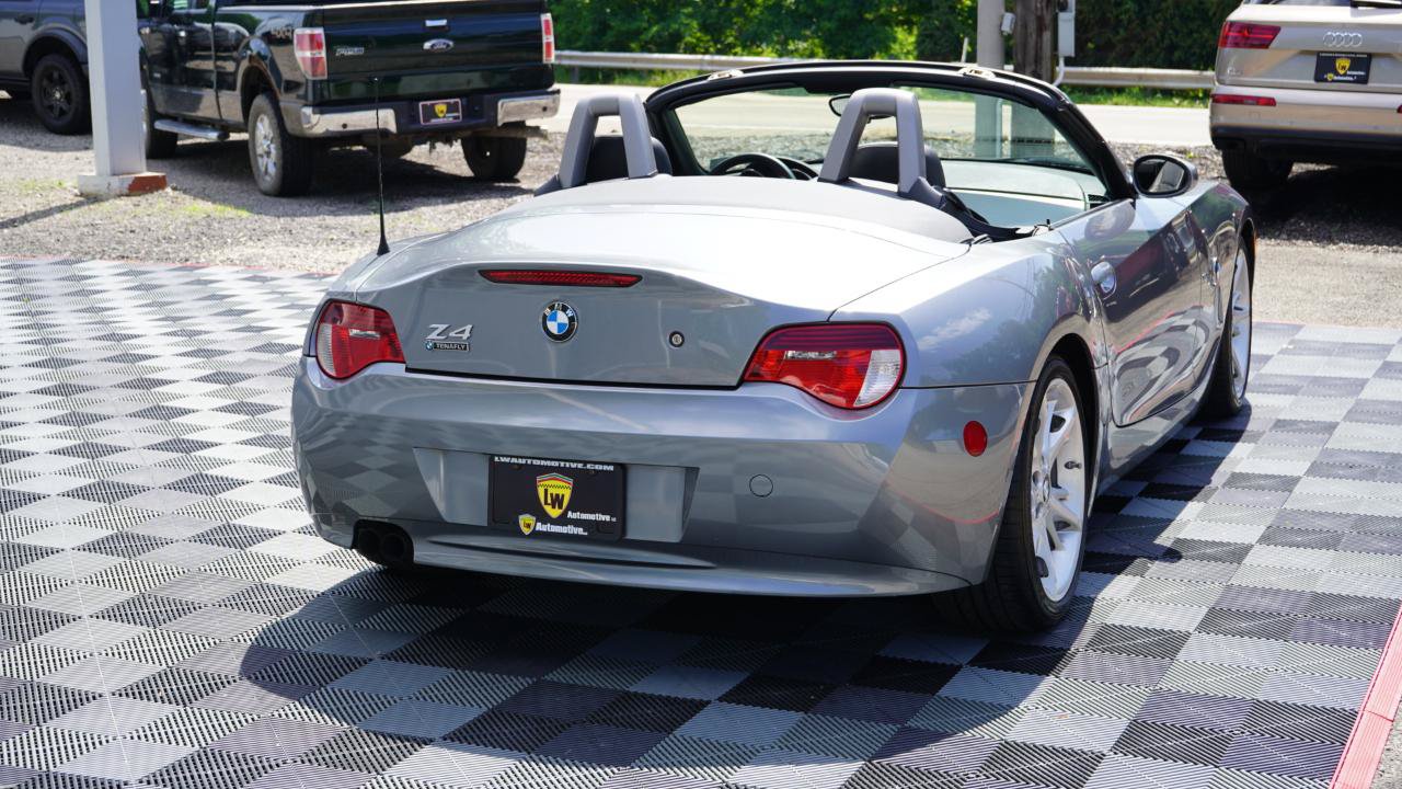 Used 2008 BMW Z4 3.0i w/ Premium Pkg RWD image 17
