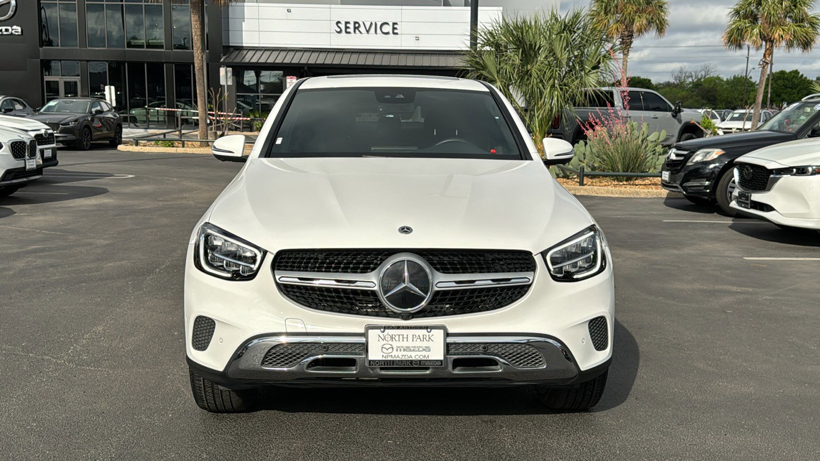 Used 2023 Mercedes-Benz GLC 300 4MATIC Coupe image 3