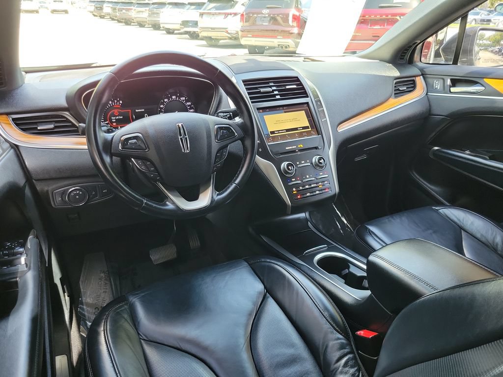 Used 2019 Lincoln MKC Select w/ Select Plus Package FWD image 11