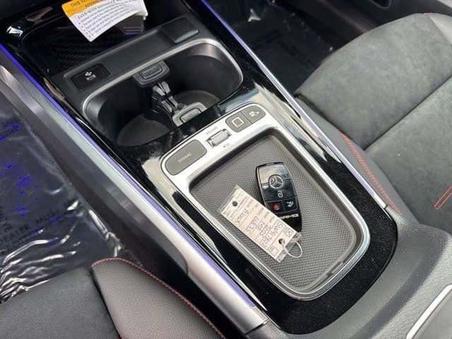 New 2025 Mercedes-Benz GLB 35 AMG 4MATIC image 18