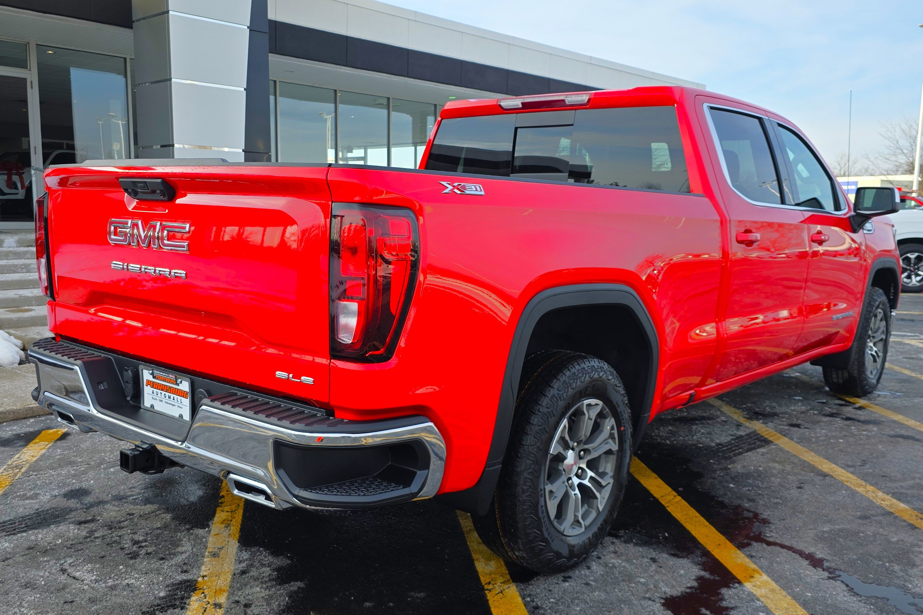 New 2026 GMC Sierra 1500 SLE w/ X31 Off-Road Package image 9