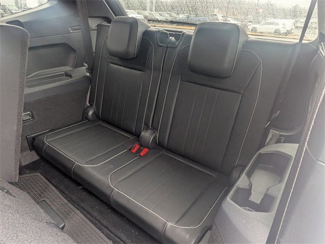 Used 2022 Volkswagen Tiguan SE R-Line image 15