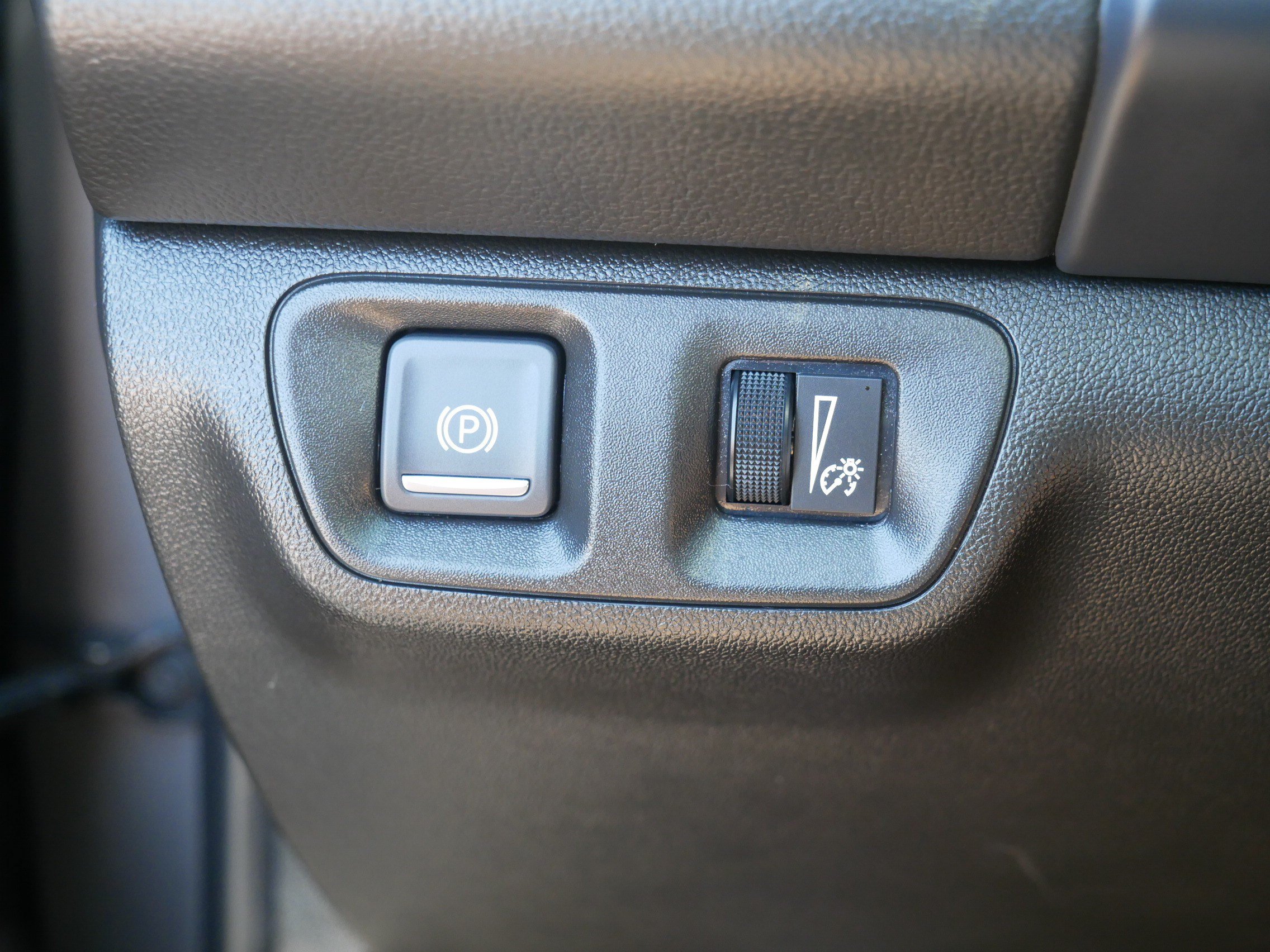 Used 2023 GMC Acadia SLE w/ Driver Convenience Package AWD/4WD image 26