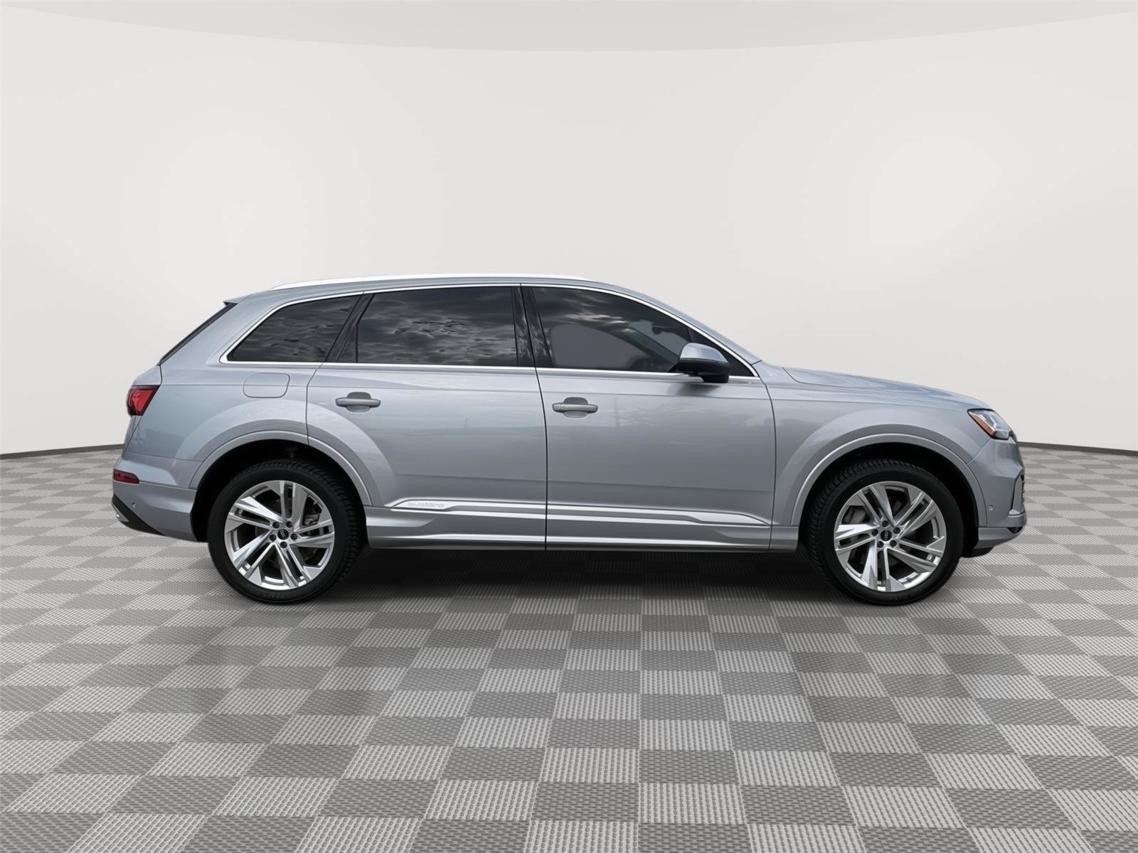 Used 2022 Audi Q7 3.0T Premium Plus w/ Premium Plus Package AWD/4WD image 6