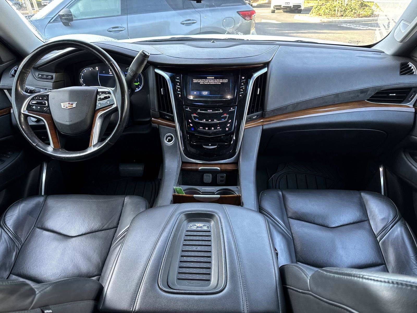 Used 2019 Cadillac Escalade ESV Premium Luxury image 22
