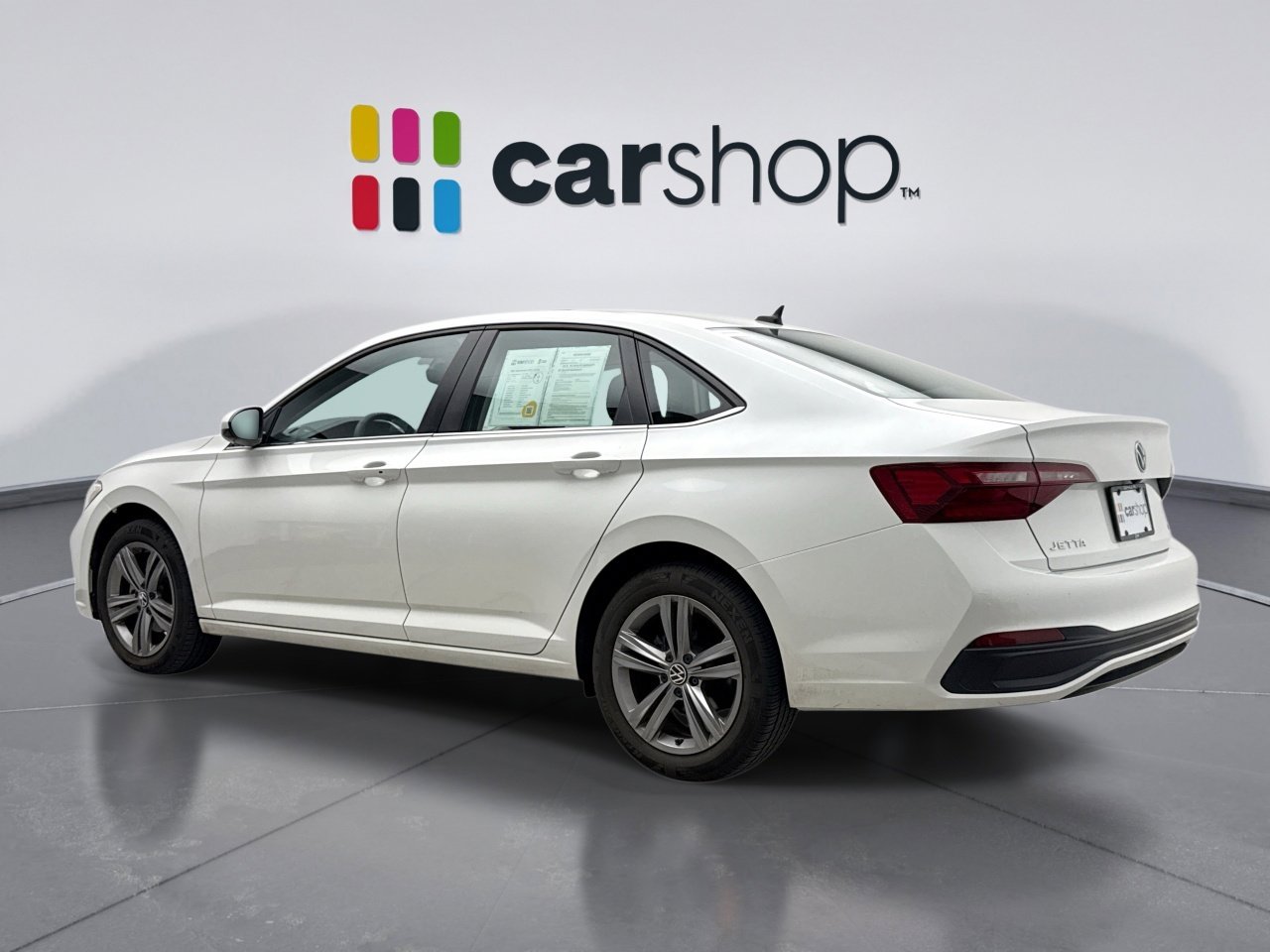 Used 2023 Volkswagen Jetta SE w/ Panoramic Sunroof Package image 3