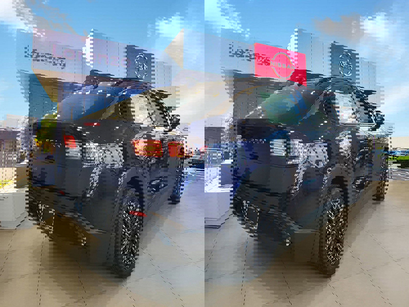 New 2026 Nissan Leaf Platinum+ w/ Cargo Package (Platinum+) image 4