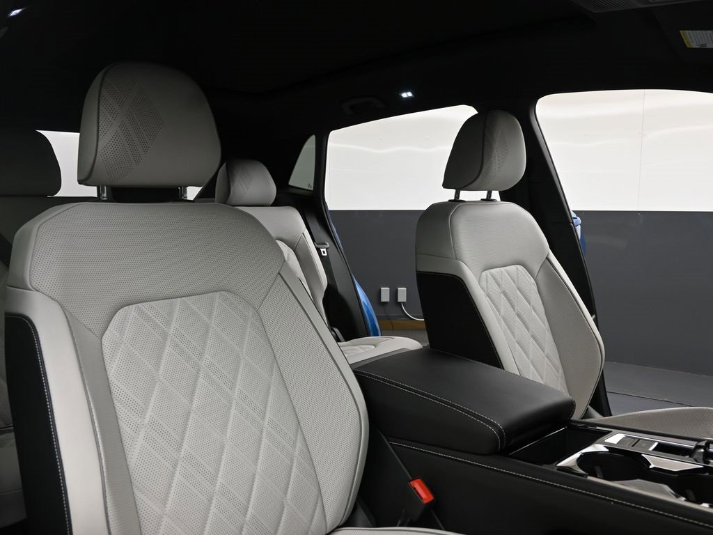 Certified 2025 Volkswagen Atlas Cross Sport SEL Premium R-Line image 13