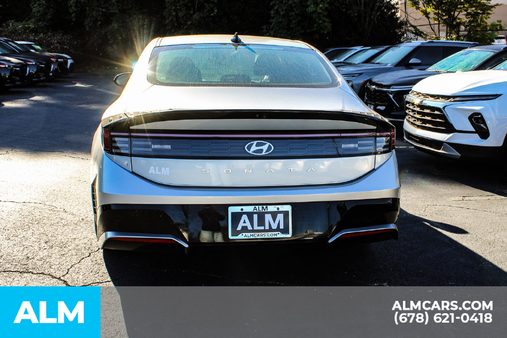 Used 2025 Hyundai Sonata SEL FWD image 9