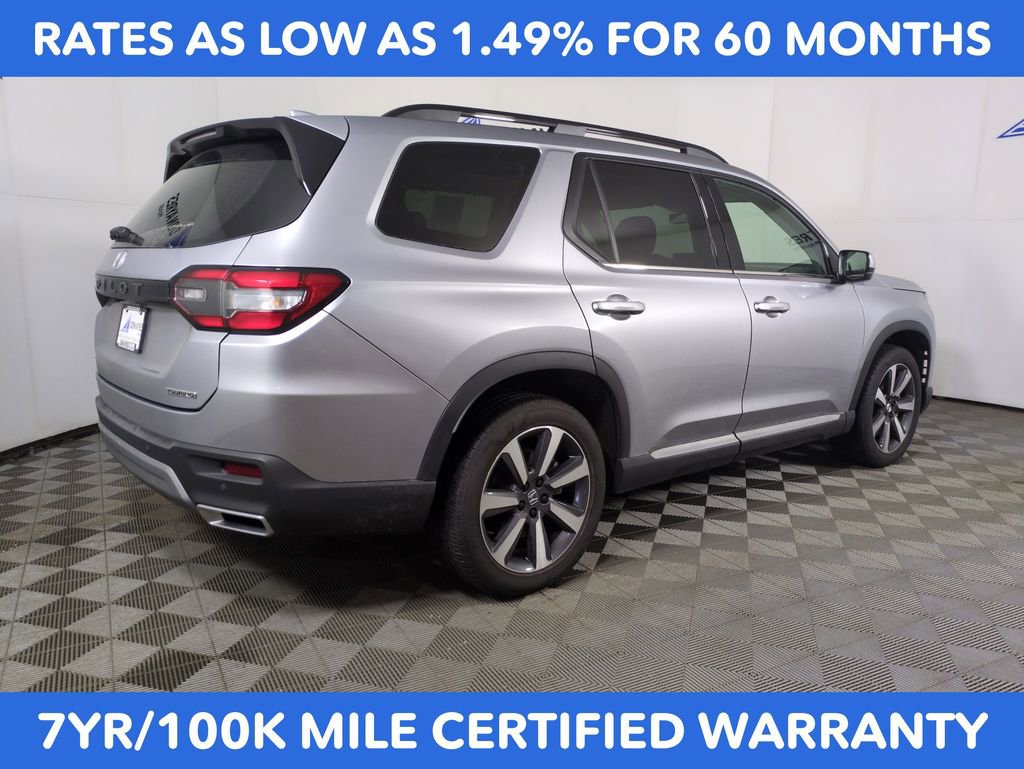 Used 2023 Honda Pilot Touring image 5