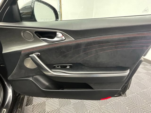 Used 2023 Kia Stinger GT2 AWD/4WD image 16