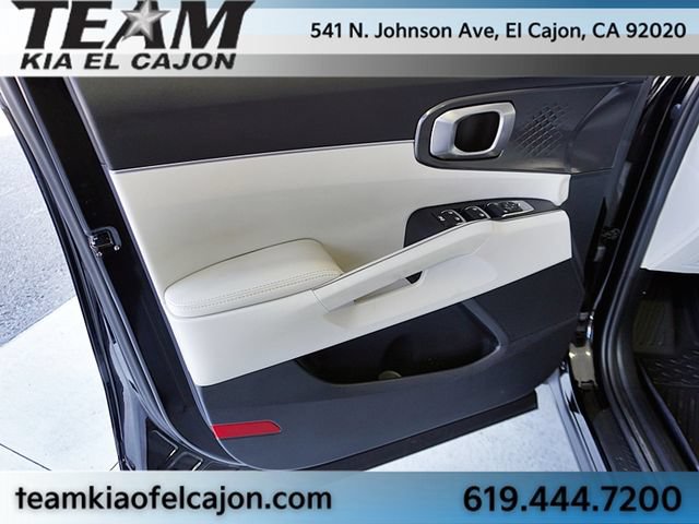 Certified 2025 Kia Sorento S w/ Panoramic Sunroof Package FWD image 26