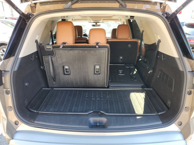 Certified 2024 Nissan Pathfinder Platinum w/ Cargo Package AWD/4WD image 21