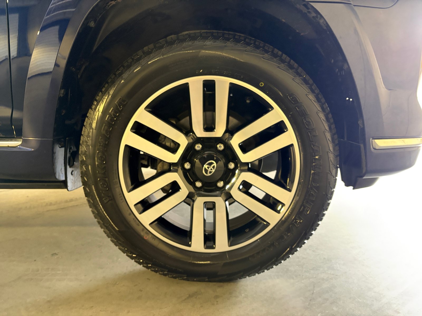 Used 2022 Toyota 4Runner Limited AWD/4WD image 19
