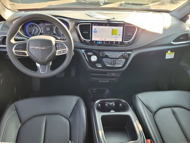 New 2026 Chrysler Pacifica Select image 7