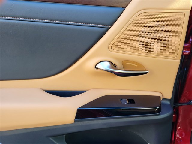 New 2025 Lexus ES 300h F Sport image 12