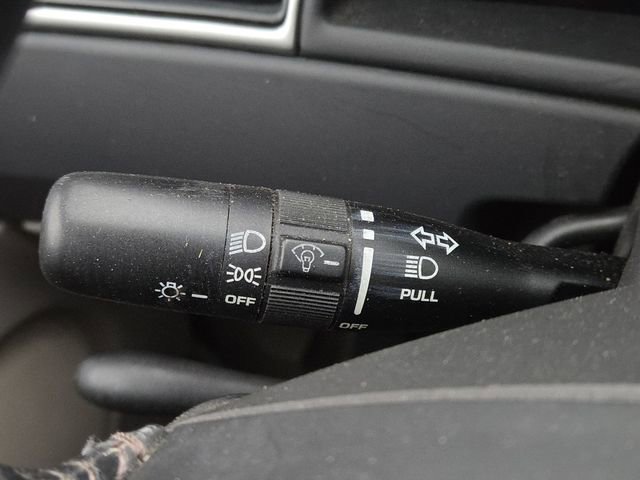 Used 2005 Chrysler Pacifica AWD w/ Cargo Convenience Group image 9