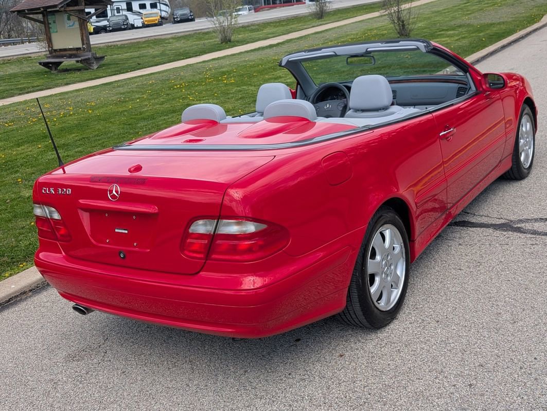 Used 2002 Mercedes-Benz CLK 320 Cabriolet image 18
